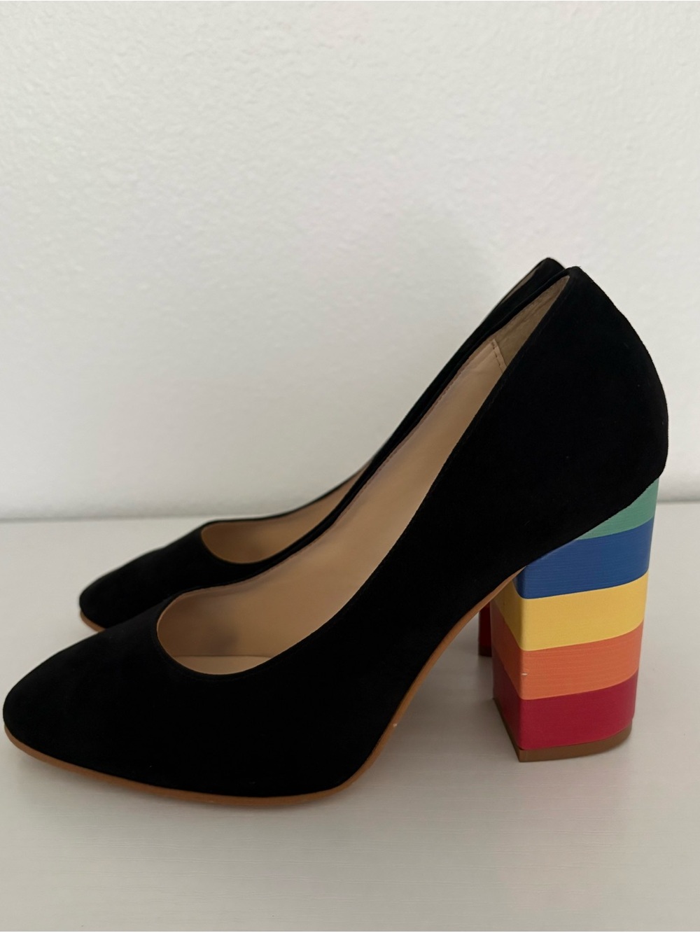United Colors Of Benetton Black Suede Pumps with Multicolor Block Heel - Picture 4 of 15
